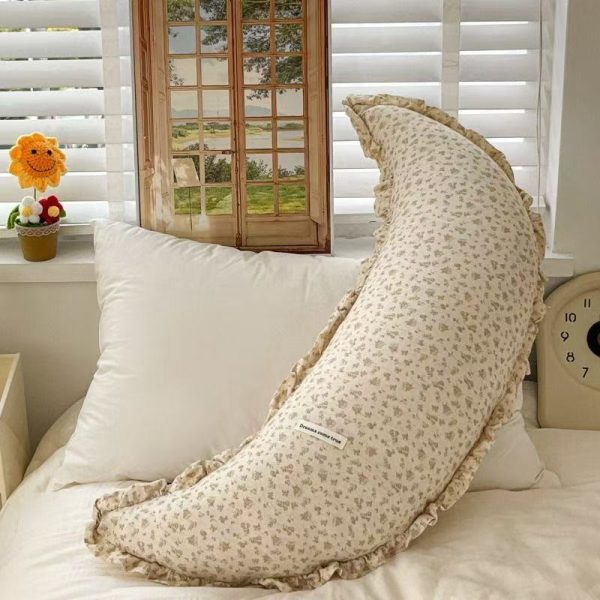 Moon-shaped Pillow（Fresh Design）